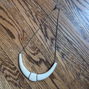 Adjustable vintage style bone/marble/ivory look necklace